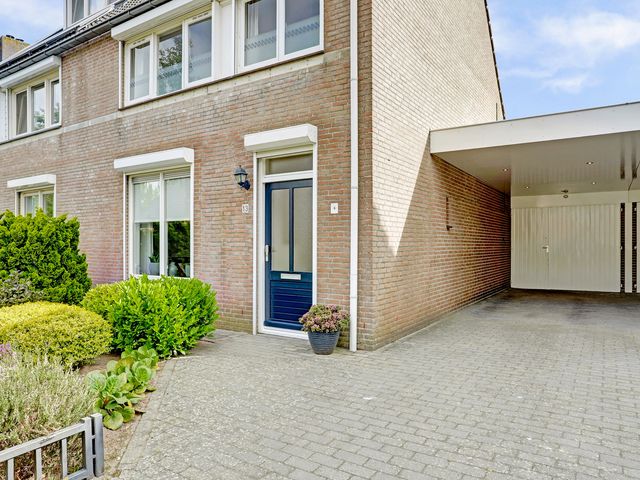 De Hoeven 13, Hapert