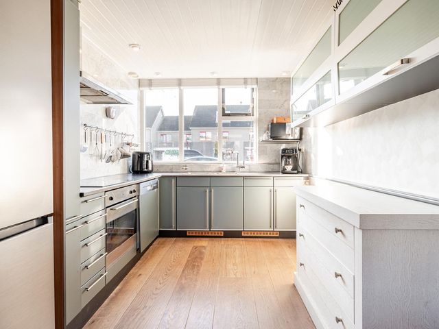 Jacques Brelweg 16, Almere