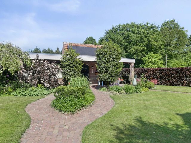 Merseloseweg 21, Overloon