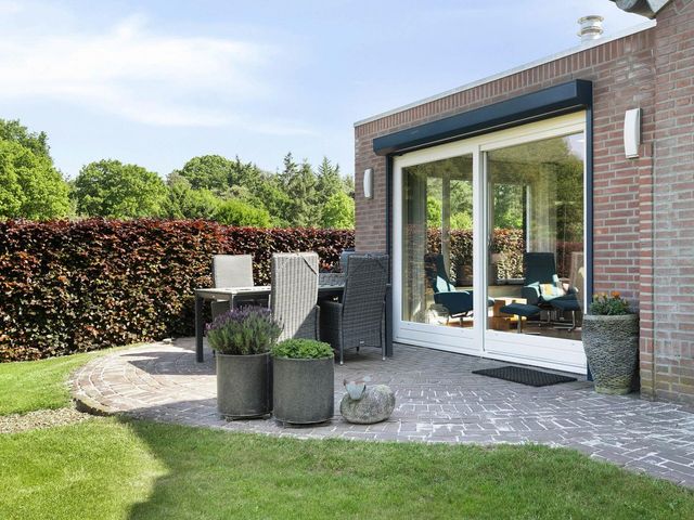 Merseloseweg 21, Overloon