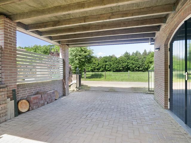 Merseloseweg 21, Overloon