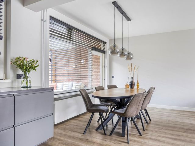 Monseigneur van Enckevoirtstraat 10, Sambeek