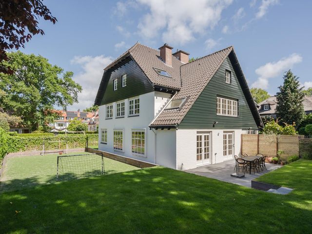 Van Calcarlaan 24, Wassenaar