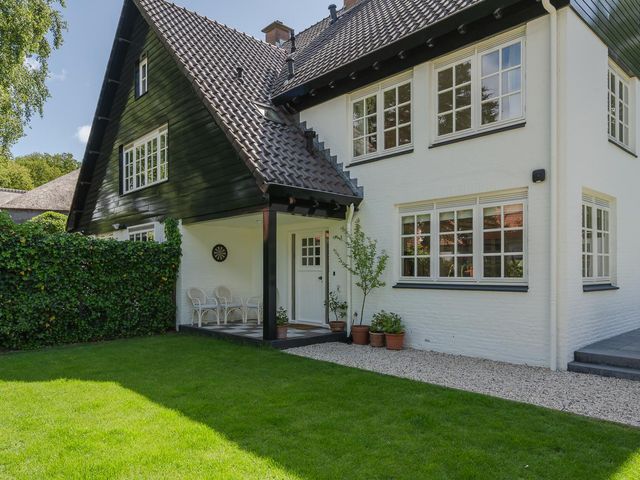 Van Calcarlaan 24, Wassenaar