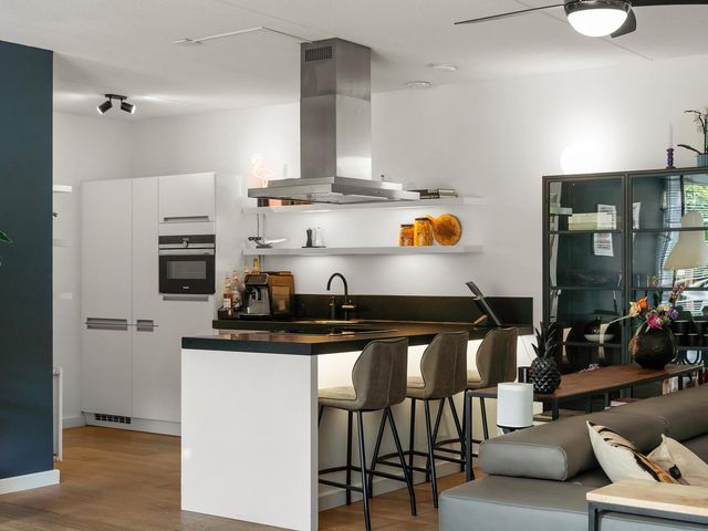 Diadeemstraat 102, Almere