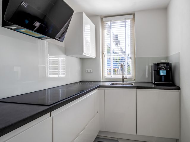 De Velden 12, Schiedam