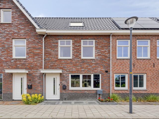 Vincentiusstraat 19, Warmenhuizen