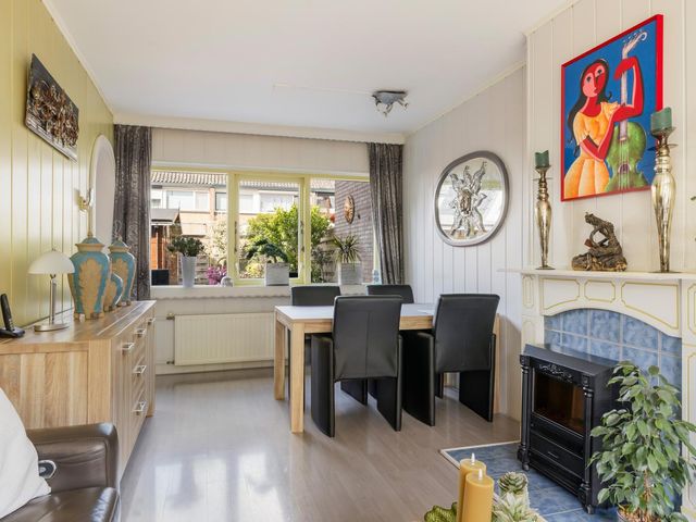 Oranjelaan 11, Nieuwkoop