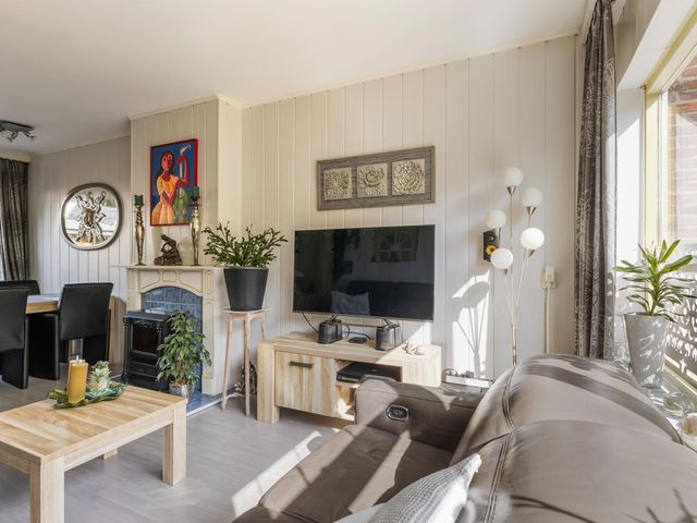 Oranjelaan 11, Nieuwkoop
