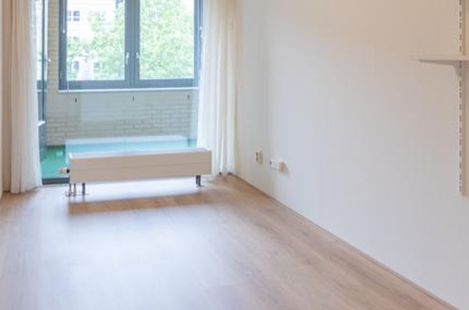 Lasserstraat 18