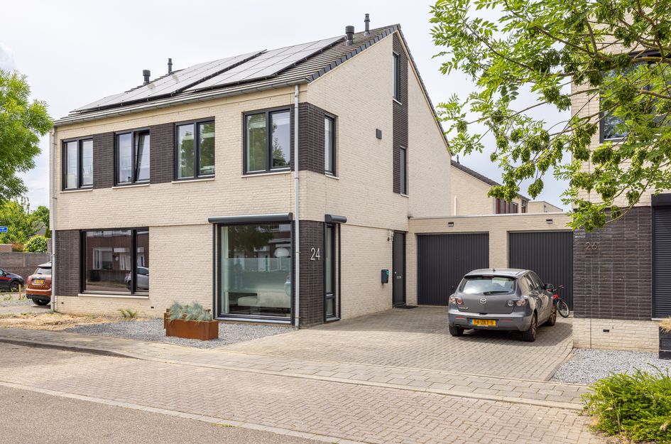 Janekers Vaart 24