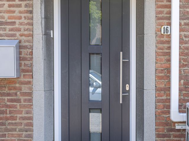 Oranjelaan 16, Geleen