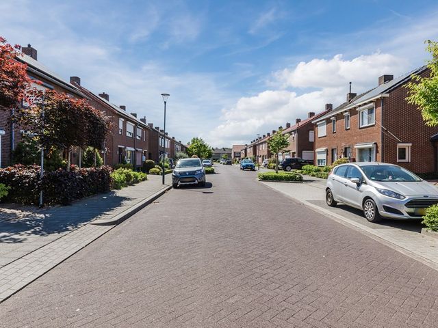 Sint Gertrudisstraat 38, Maasbracht