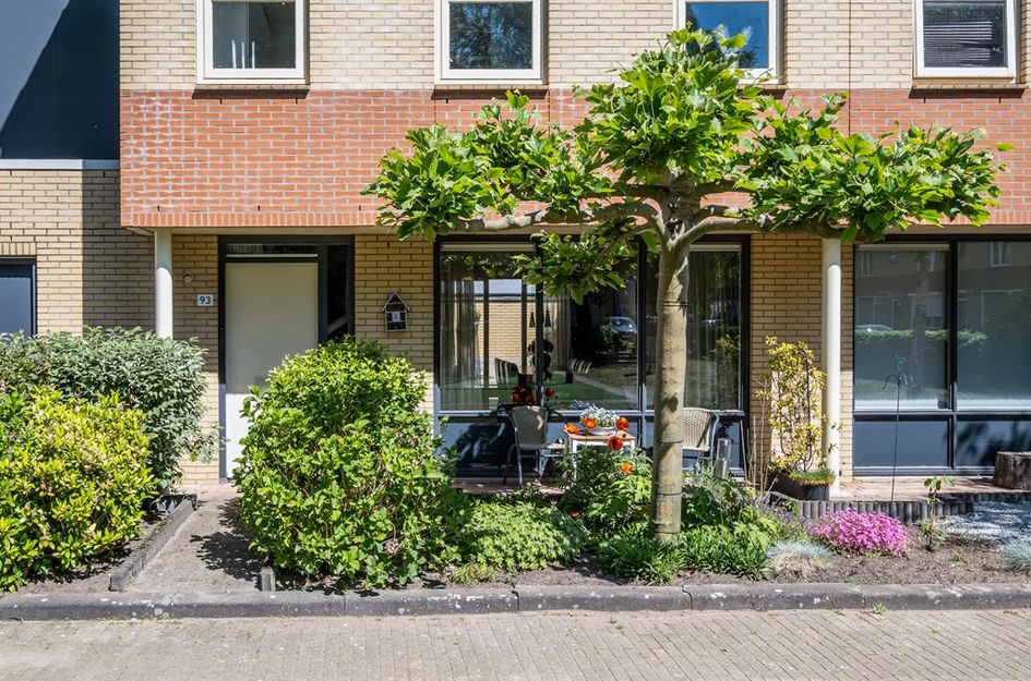 Diezestraat 93