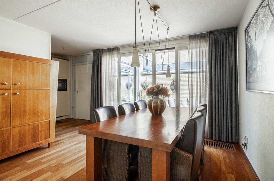Diezestraat 93