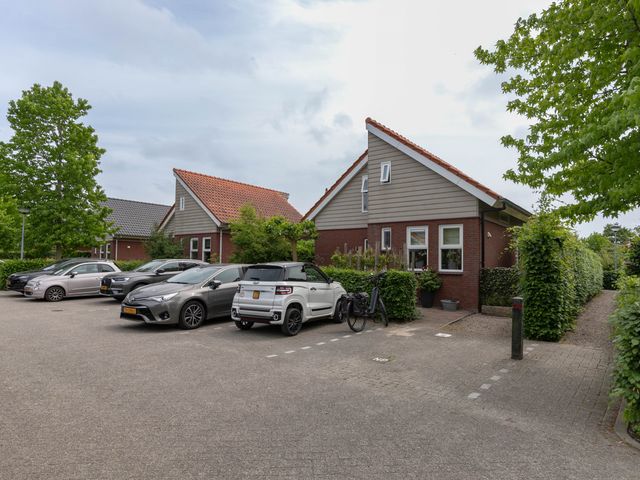 Aderweg 8R15, Roelofarendsveen