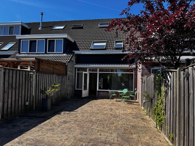 Hondsdraf 58, Zwaag