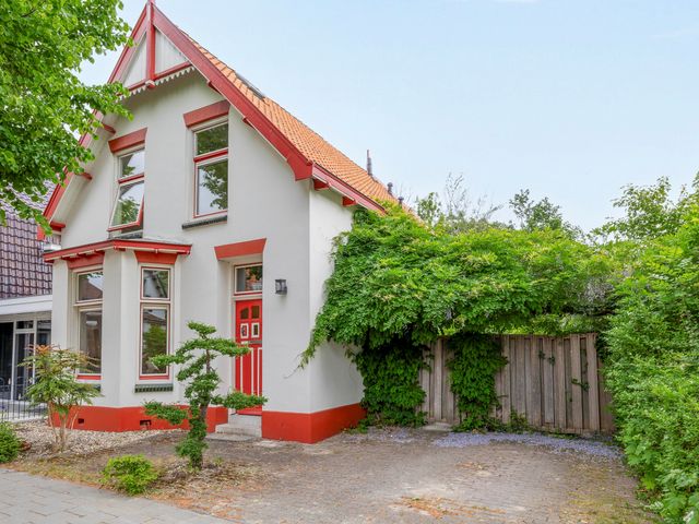 Hobbemastraat 51, Middelharnis