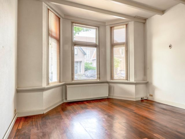 Hobbemastraat 51, Middelharnis