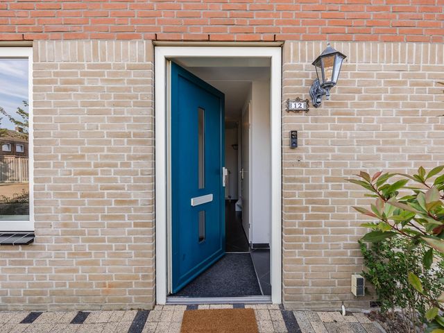 Pijnboomstraat 12, Terneuzen