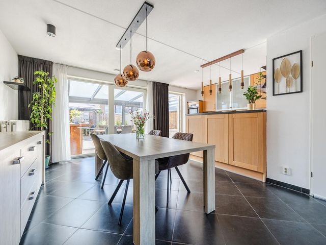 Pijnboomstraat 12, Terneuzen
