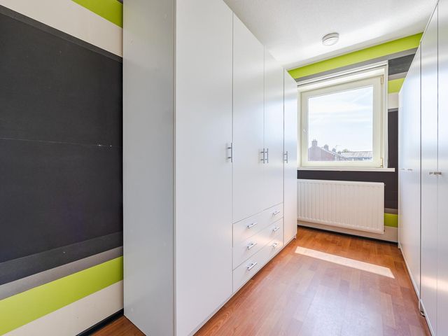 Pijnboomstraat 12, Terneuzen