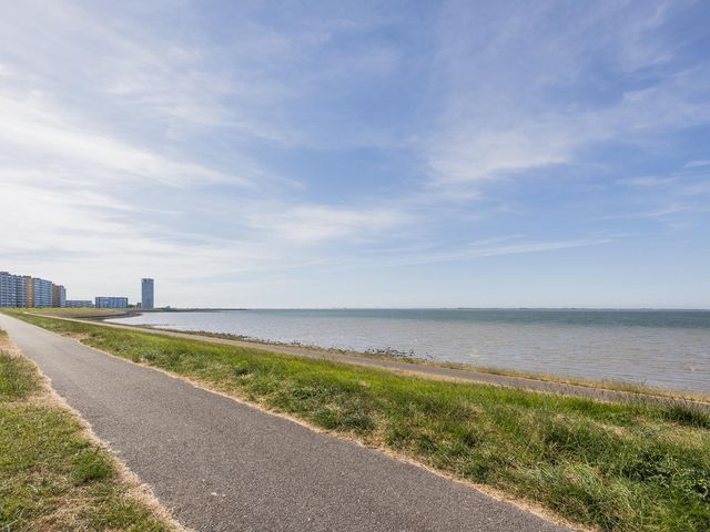 Fahrenheitlaan 524, Terneuzen