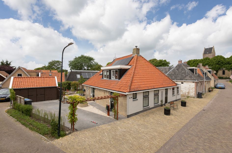 Kleine Buren 24