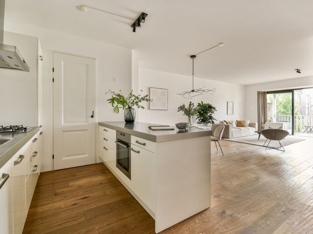 Van Oldenbarneveldtstraat 52M, Amsterdam