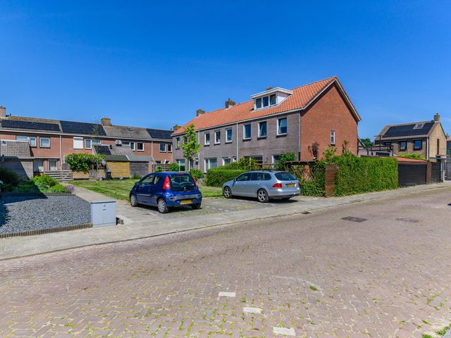 Bloemstraat 7, Ossenzijl