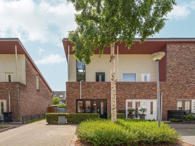 Brancusistraat 22, Almere