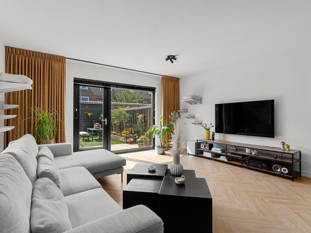 Brancusistraat 22, Almere