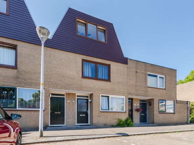 Van den Berghlaan 479, Hoofddorp
