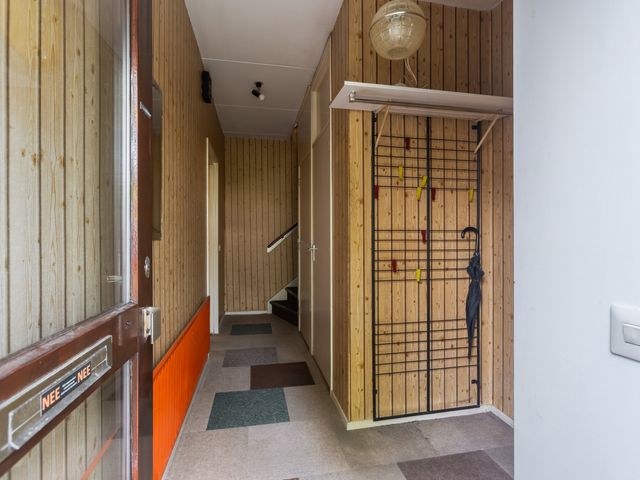 Domela Nieuwenhuisstraat 14, Papendrecht