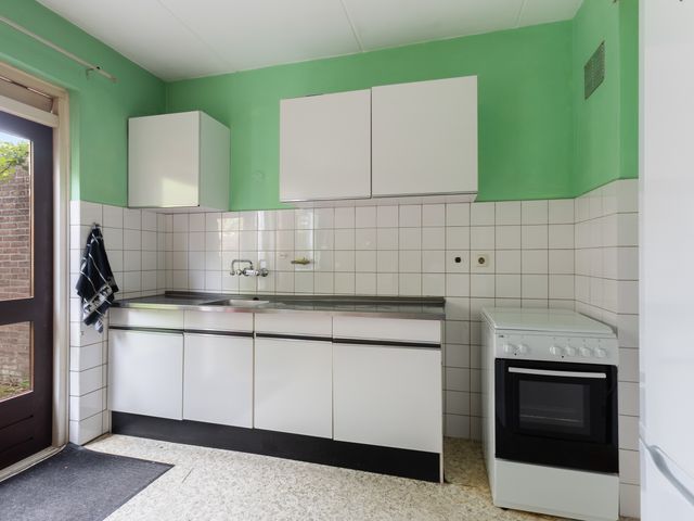 Domela Nieuwenhuisstraat 14, Papendrecht