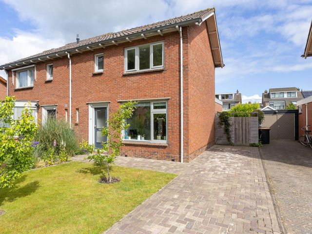 Lindenlaan 24, Wognum