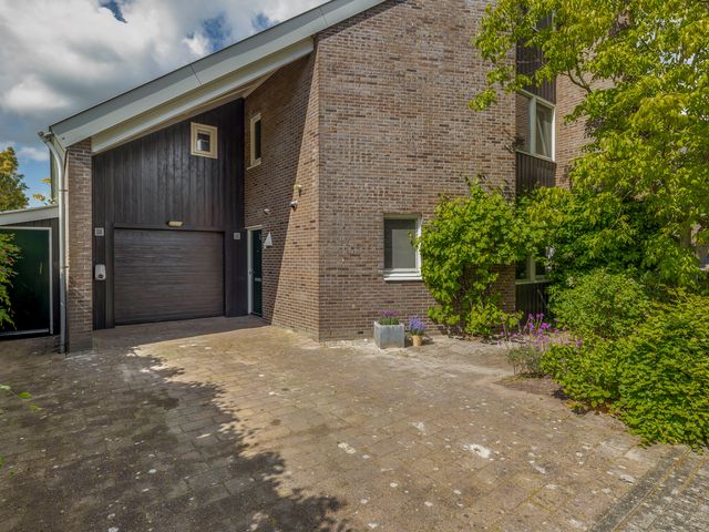 Tjariet 41, Groningen