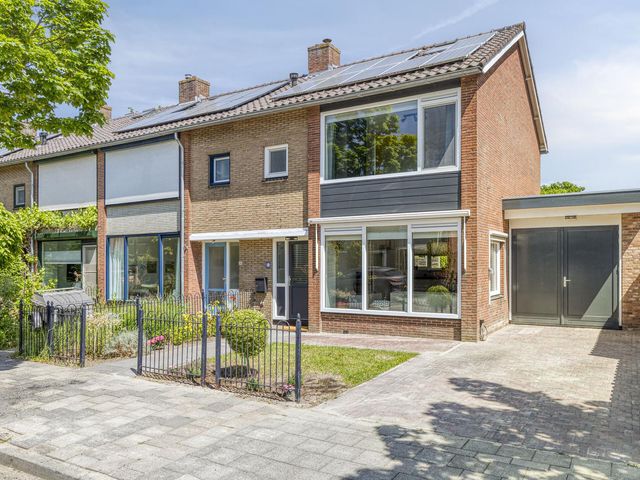 Rialaan 24, Oostvoorne