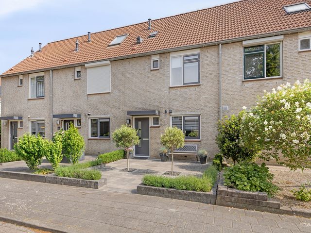 Prins Bernhardlaan 48, Middelharnis