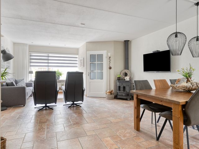 Prins Bernhardlaan 48, Middelharnis