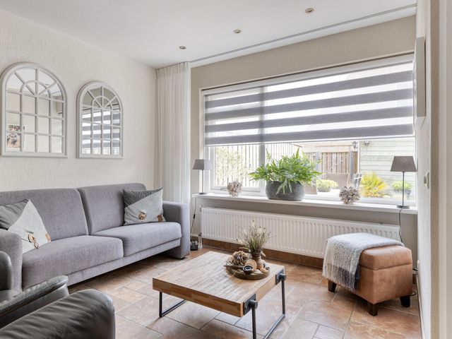 Prins Bernhardlaan 48, Middelharnis