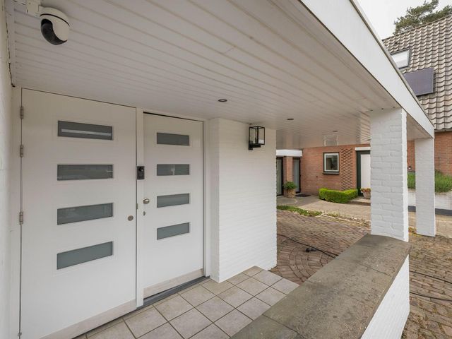 Berkenlaan 16, Velden