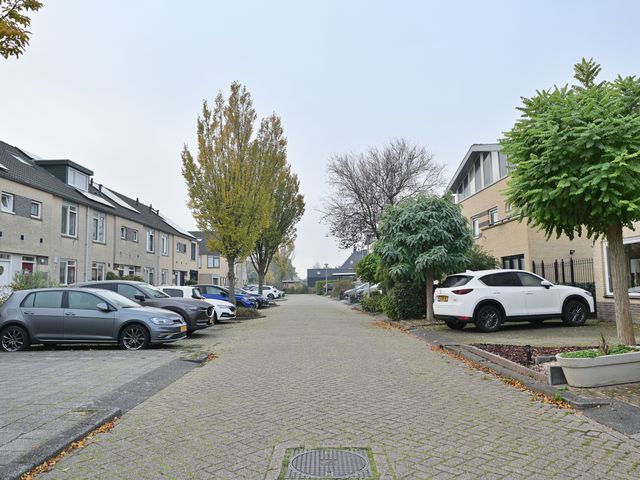 Marie van Regteren Altenastraat 23, Spijkenisse