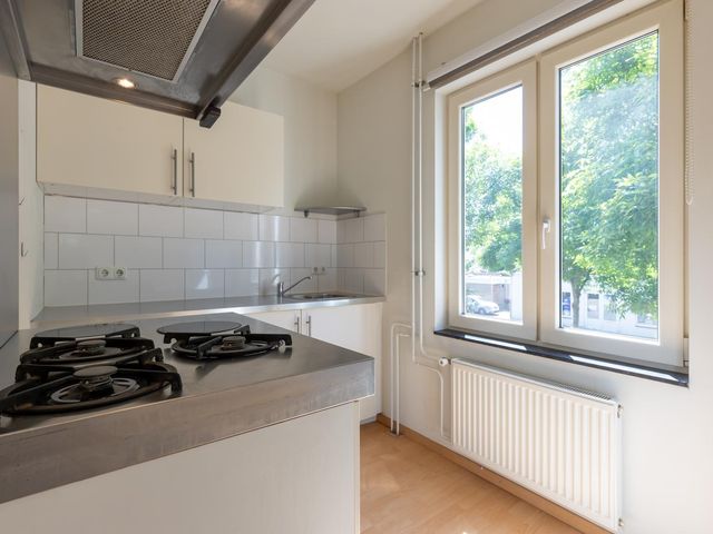 Van Veldekelaan 1A, Geleen