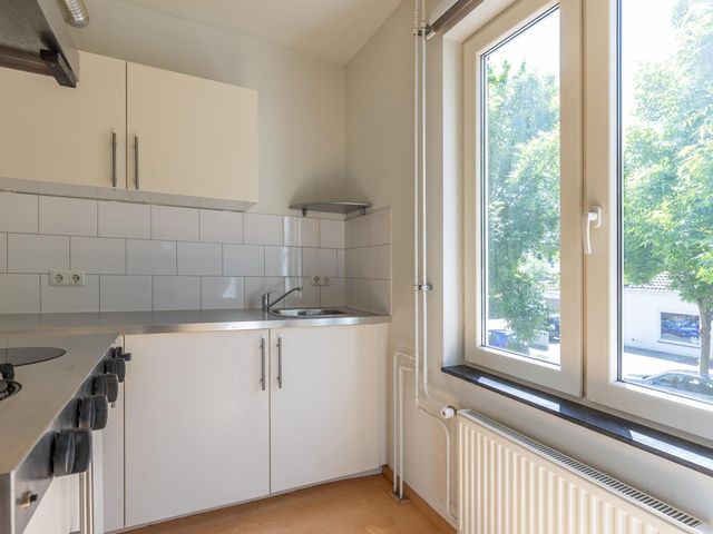 Van Veldekelaan 1A, Geleen
