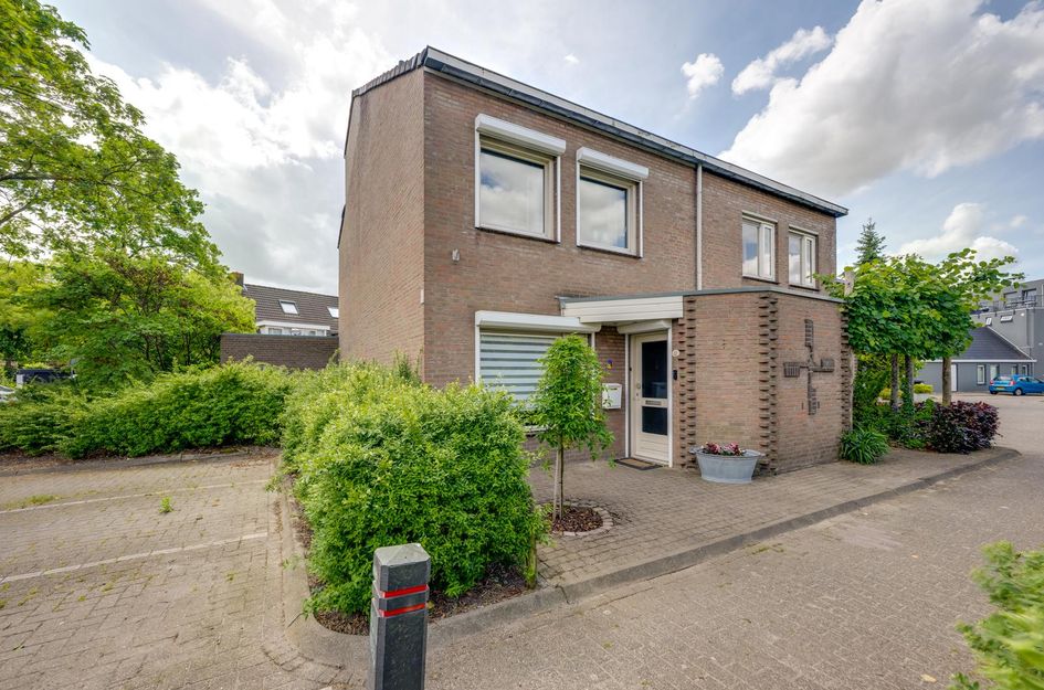 Joostveld 12