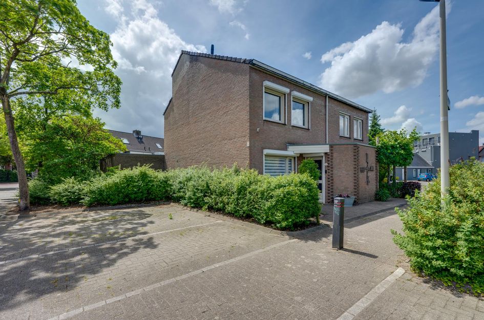 Joostveld 12