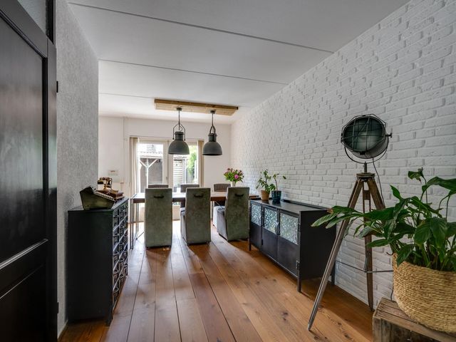 Joostveld 12, Roosendaal
