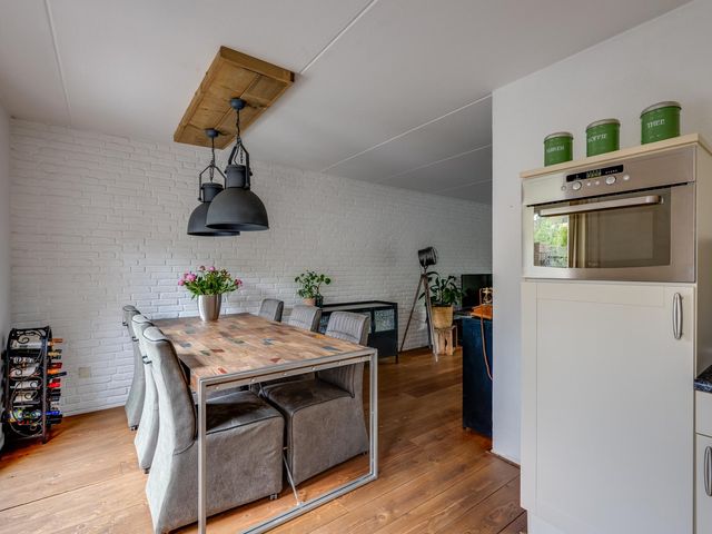 Joostveld 12, Roosendaal