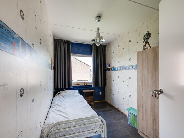 Joostveld 12, Roosendaal